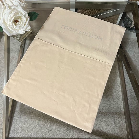 Large Louis Vuitton Dust Bag - Picture 4 of 8